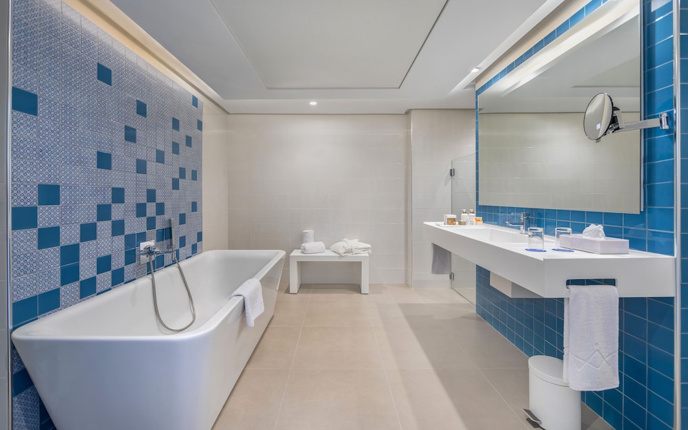 Royal Azur Thalassa — Hotel rooms in Hammamet, Nabeul