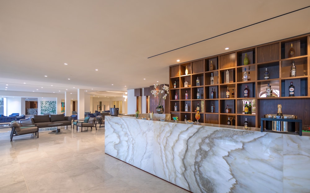 Royal Azur Thalassa — Restaurant & bars in Hammamet, Nabeul