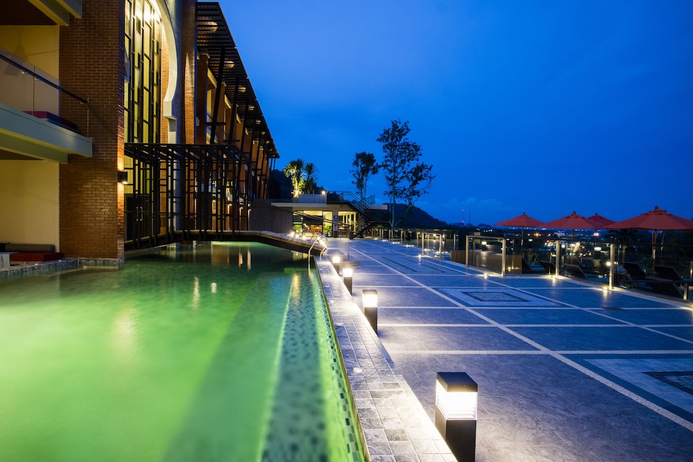 Ao Nang Phu Pi Maan Resort and Spa — Swimming pool in Ao Nang, Krabi