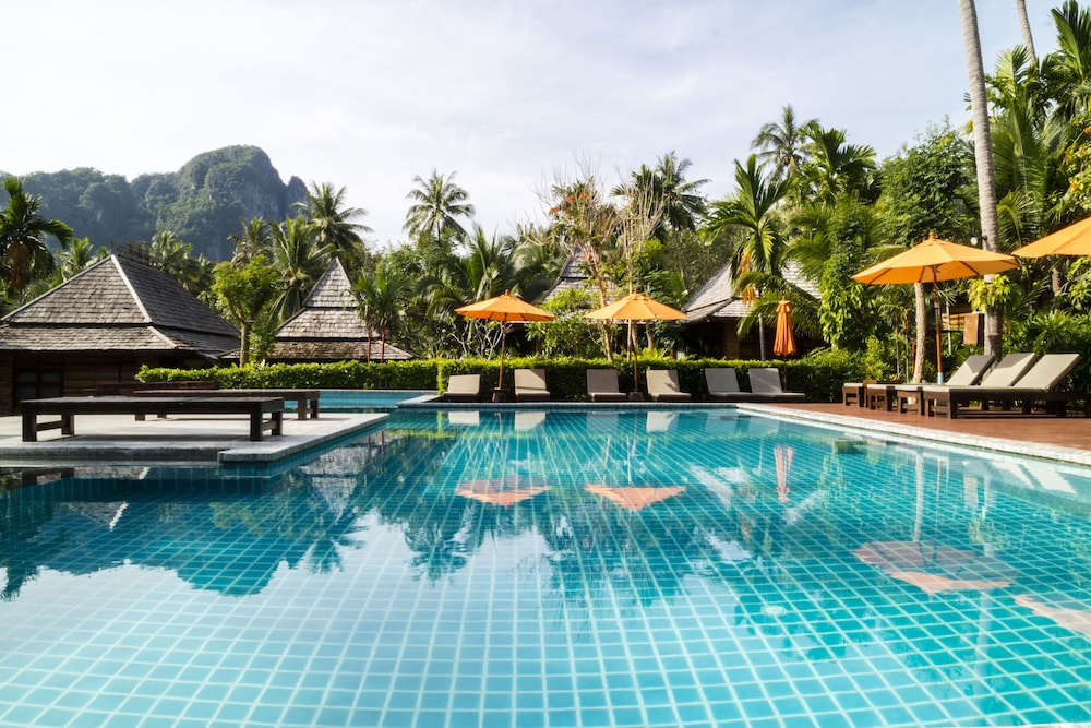 Ao Nang Phu Pi Maan Resort and Spa — Swimming pool in Ao Nang, Krabi