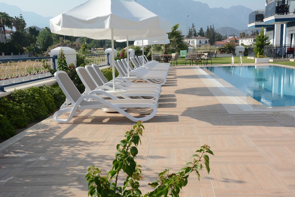 Hotel Camyuva Beach — Swimming pool in Kemer