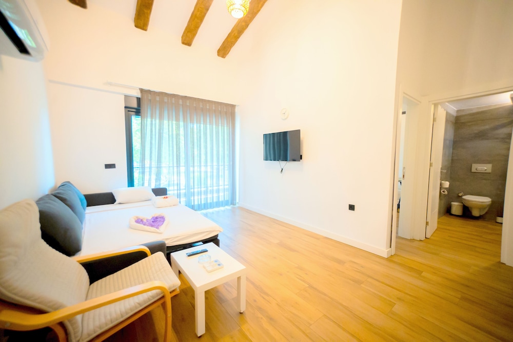 Hotel Camyuva Beach — Hotel rooms in Kemer
