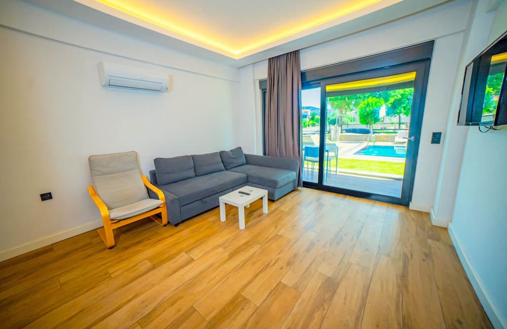 Hotel Camyuva Beach — Hotel rooms in Kemer