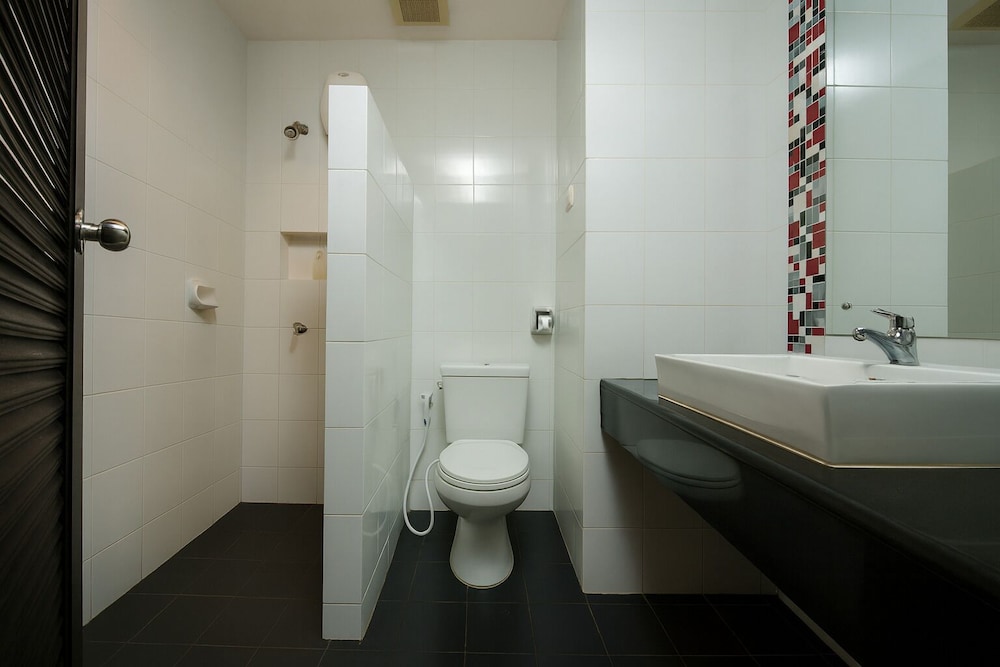 Tuana Hotels The Natural Resort — Hotel rooms in Patong Beach, Phuket Province