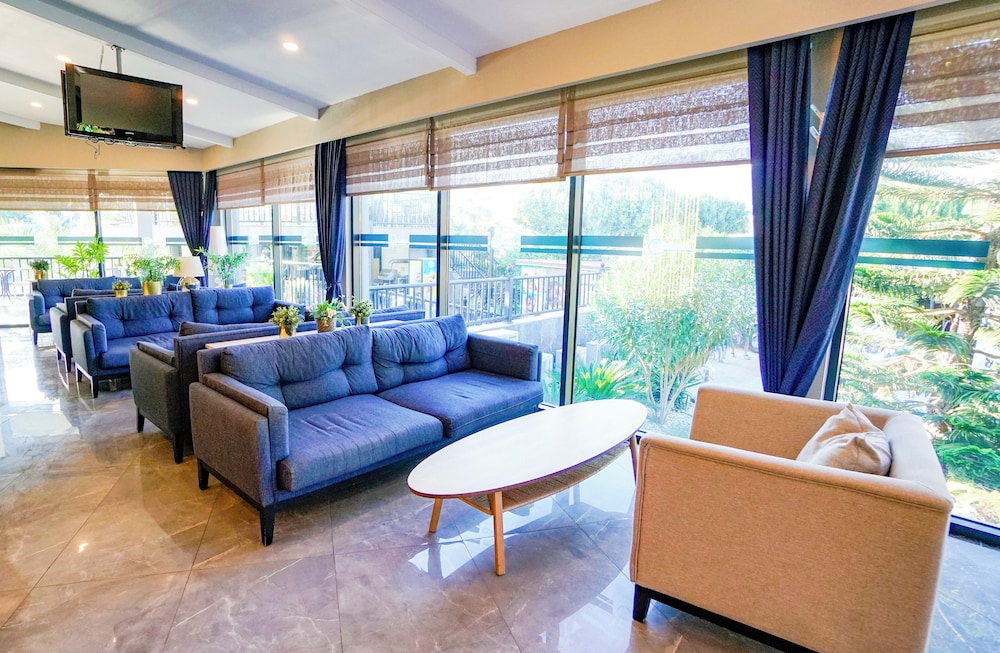 Istanbul Beach Hotel - All Inclusive — Restaurant & bars in Kemer