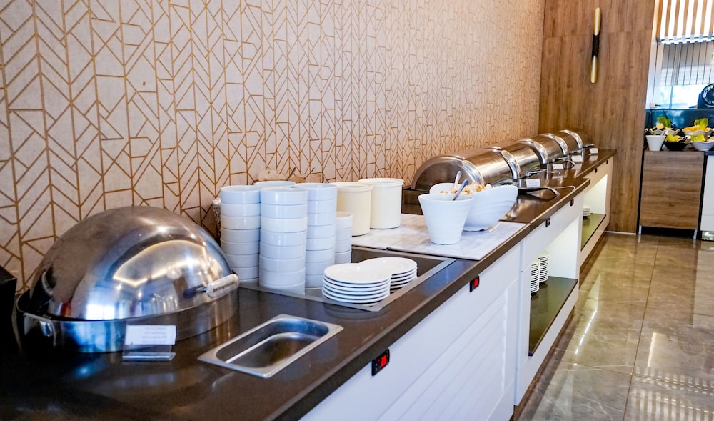 Istanbul Beach Hotel - All Inclusive — Restaurant & bars in Kemer
