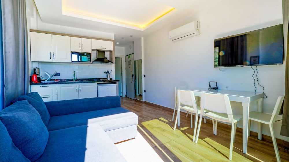 Istanbul Beach Hotel - All Inclusive — Hotel rooms in Kemer