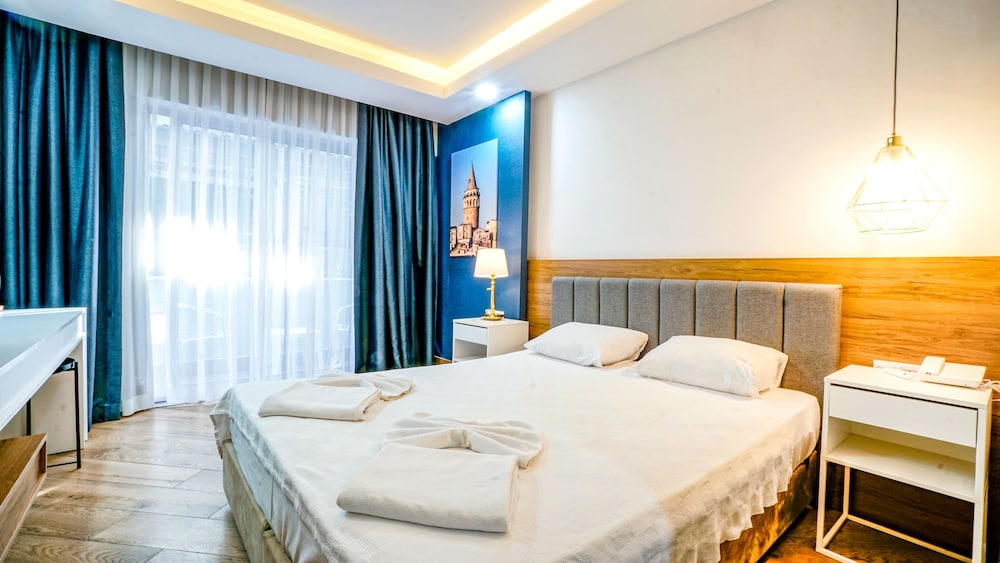 Istanbul Beach Hotel - All Inclusive — Hotel rooms in Kemer