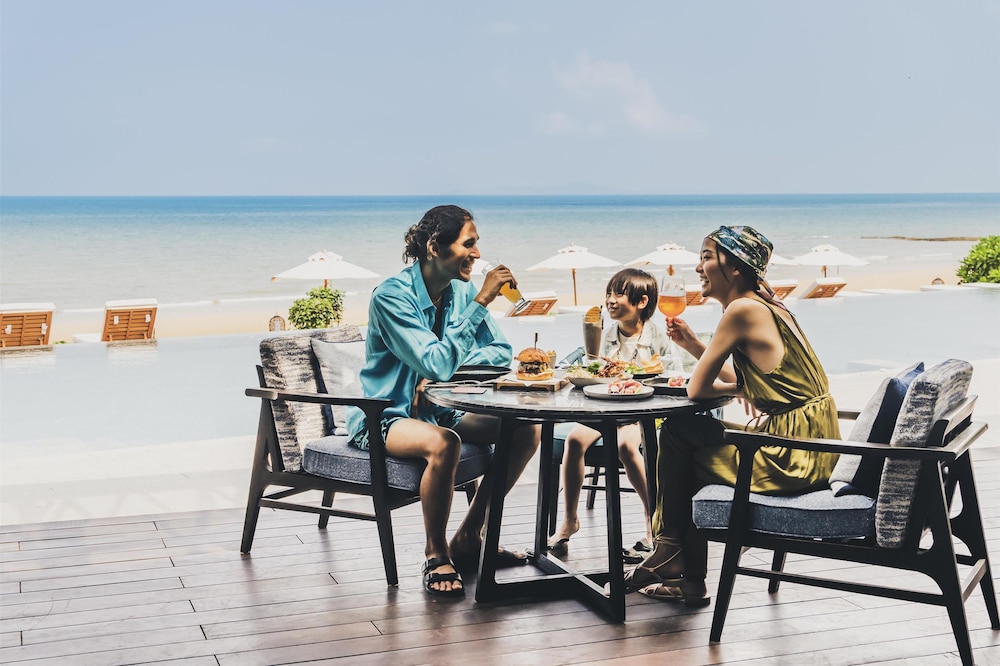 ANDAZ PATTAYA JOMTIEN BEACH, BY HYATT — Restaurant & bars in Sattahip, Chonburi