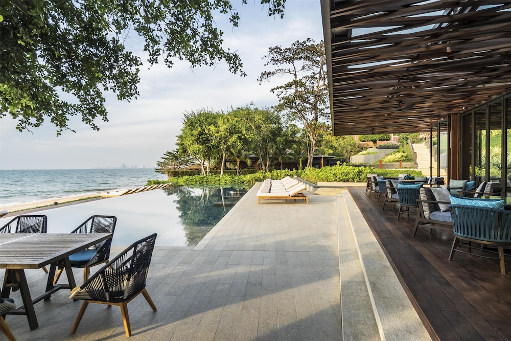 ANDAZ PATTAYA JOMTIEN BEACH, BY HYATT — Swimming pool in Sattahip, Chonburi
