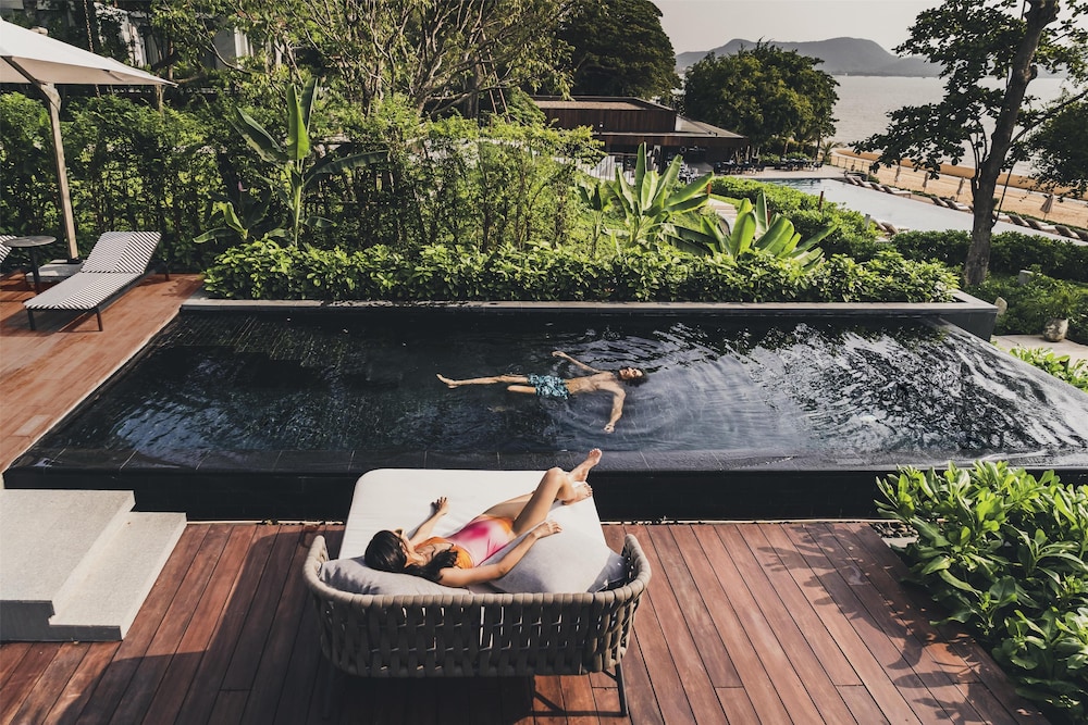 ANDAZ PATTAYA JOMTIEN BEACH, BY HYATT — Swimming pool in Sattahip, Chonburi