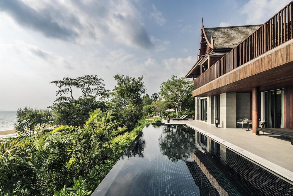 ANDAZ PATTAYA JOMTIEN BEACH, BY HYATT — Swimming pool in Sattahip, Chonburi