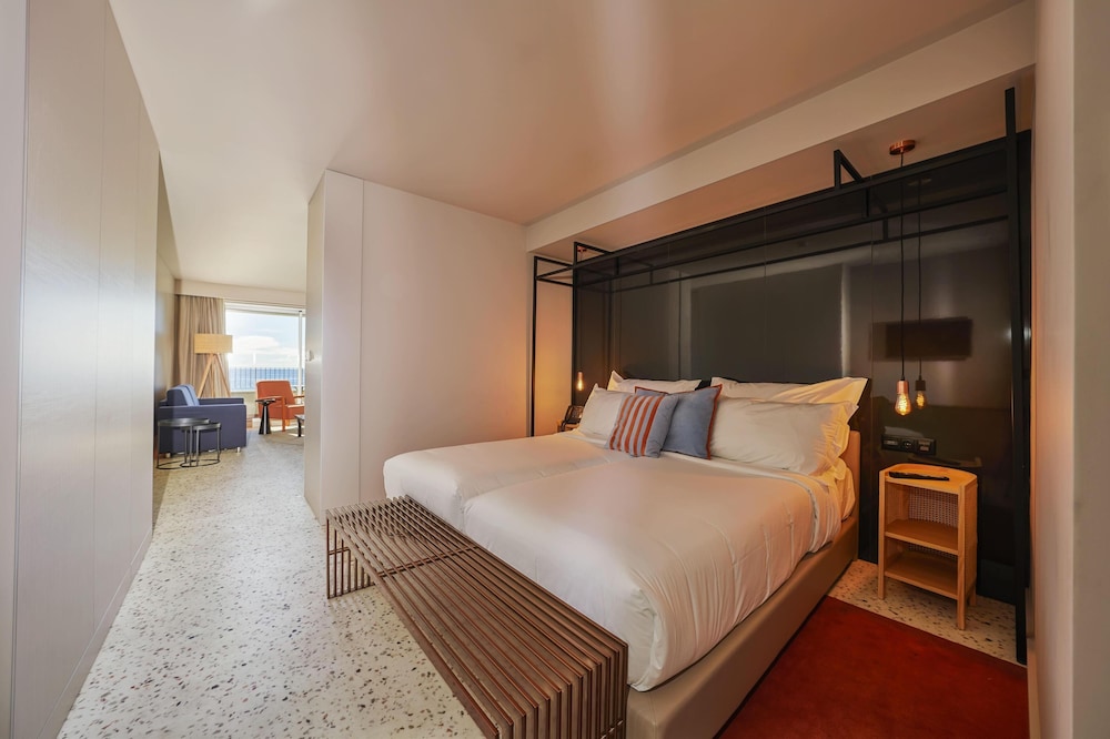 NEXT - Savoy Signature — Hotel rooms in Funchal, Madeira