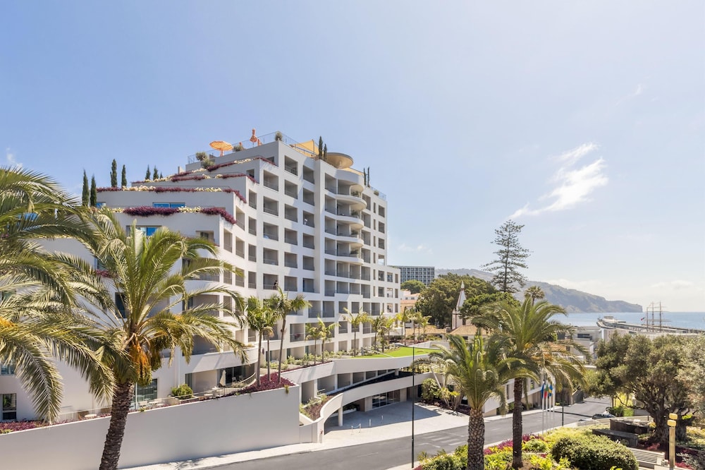 NEXT - Savoy Signature — Hotel building in Funchal, Madeira