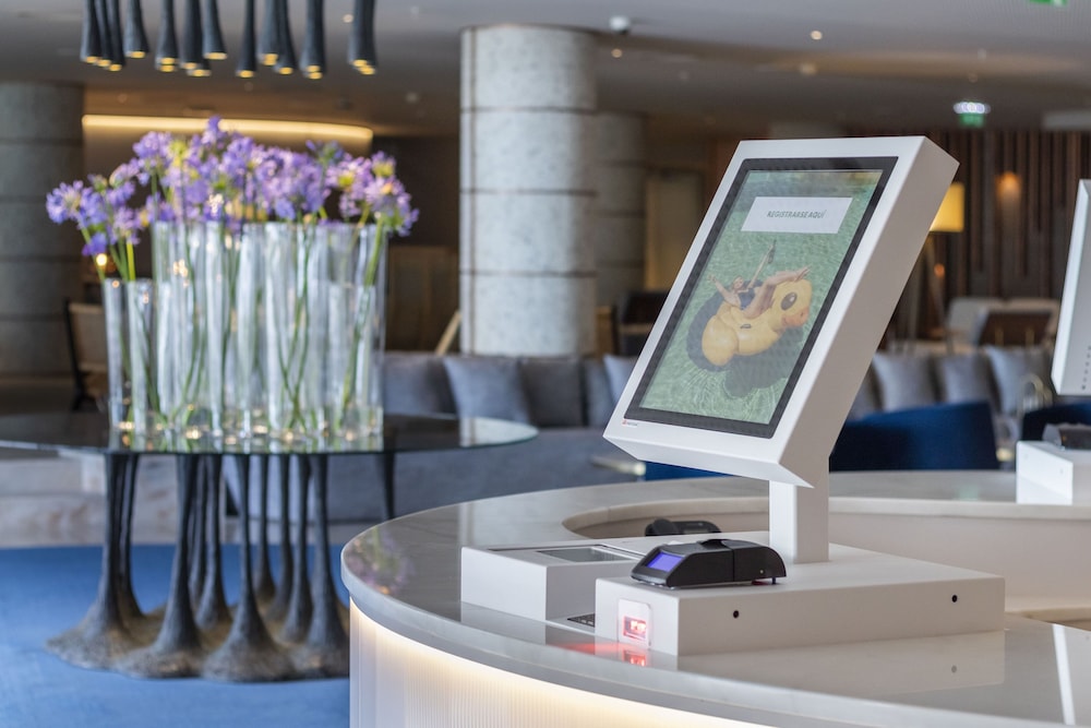 NEXT - Savoy Signature — Hotel building in Funchal, Madeira