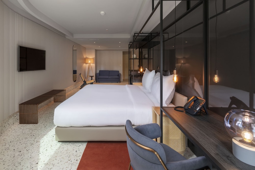 NEXT - Savoy Signature — Hotel rooms in Funchal, Madeira