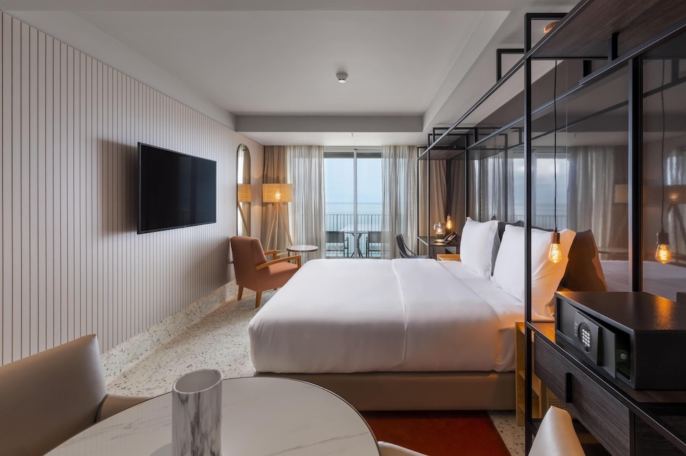 NEXT - Savoy Signature — Hotel rooms in Funchal, Madeira