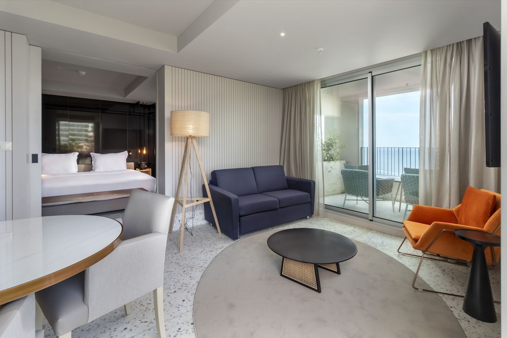 NEXT - Savoy Signature — Hotel rooms in Funchal, Madeira