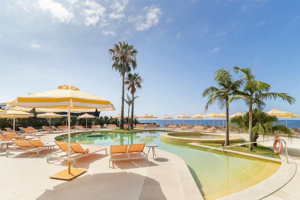 NEXT - Savoy Signature — Swimming pool in Funchal, Madeira