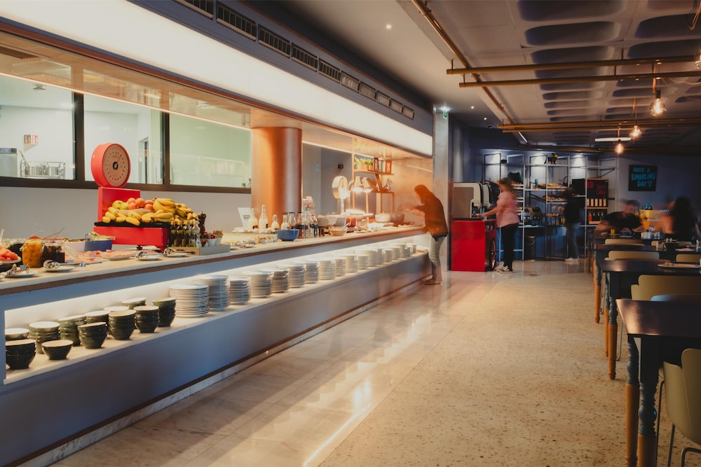 NEXT - Savoy Signature — Restaurant & bars in Funchal, Madeira
