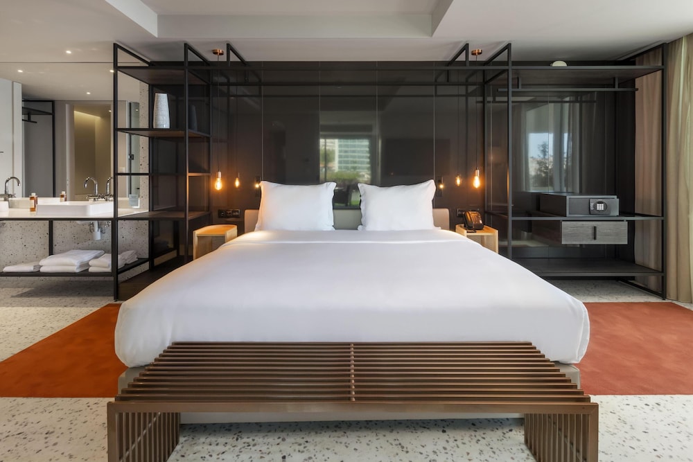 NEXT - Savoy Signature — Hotel rooms in Funchal, Madeira