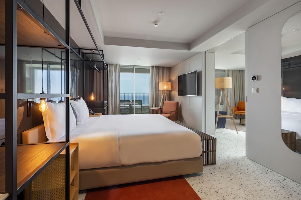 NEXT - Savoy Signature — Hotel rooms in Funchal, Madeira