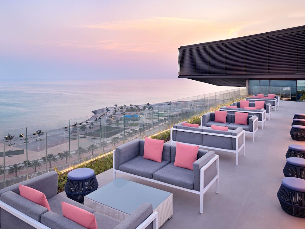 Mövenpick Resort Al Marjan Island — Restaurant & bars in Ras al Khaimah