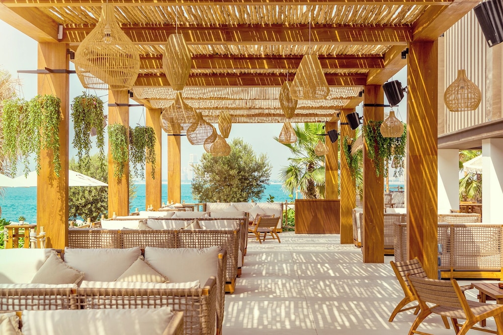 Mövenpick Resort Al Marjan Island — Restaurant & bars in Ras al Khaimah