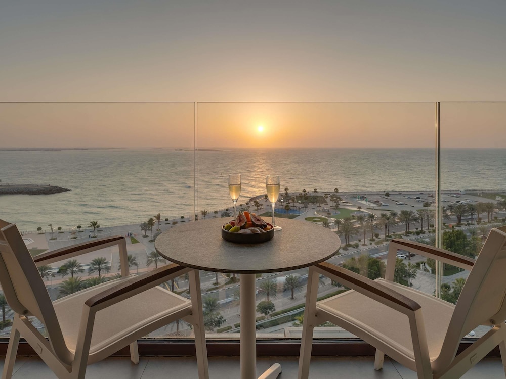 Mövenpick Resort Al Marjan Island — Hotel rooms in Ras al Khaimah