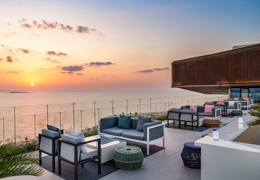 Mövenpick Resort Al Marjan Island — Restaurant & bars in Ras al Khaimah