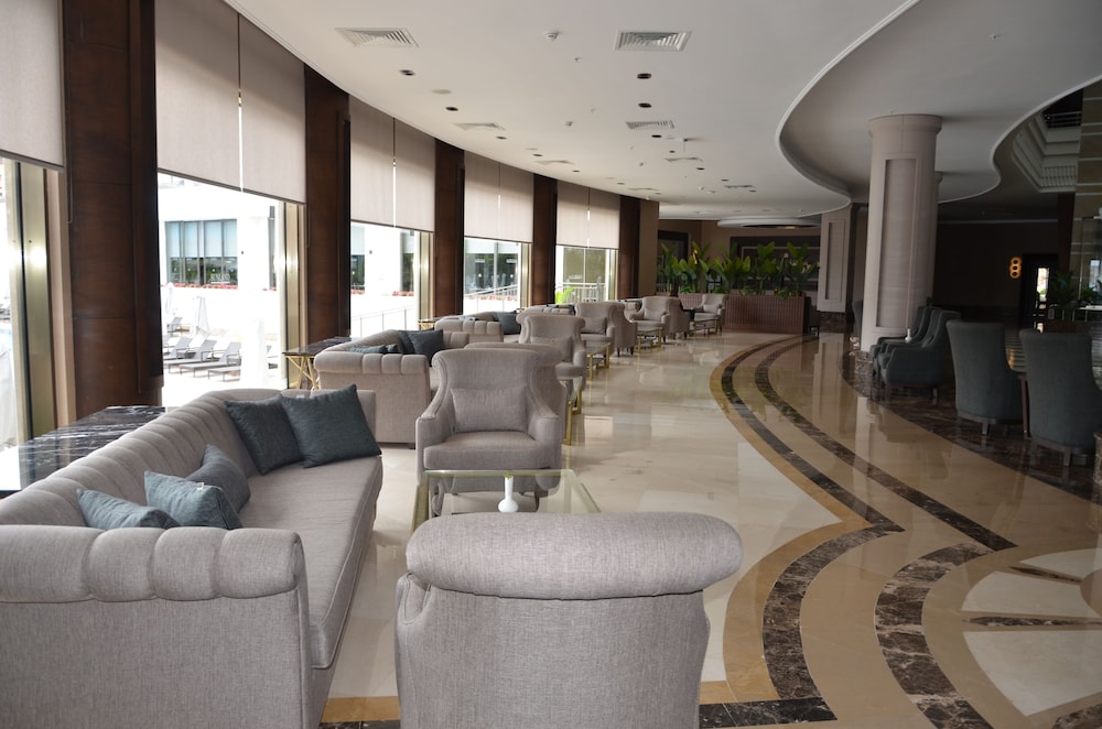 Sunland Resort Beldibi - All inclusive — Hotel building in Kemer