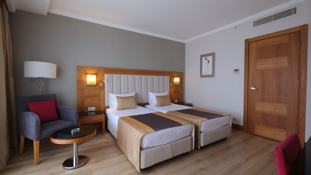 Sunland Resort Beldibi - All inclusive — Hotel rooms in Kemer