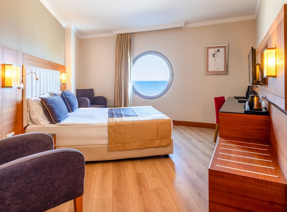 Sunland Resort Beldibi - All inclusive — Hotel rooms in Kemer