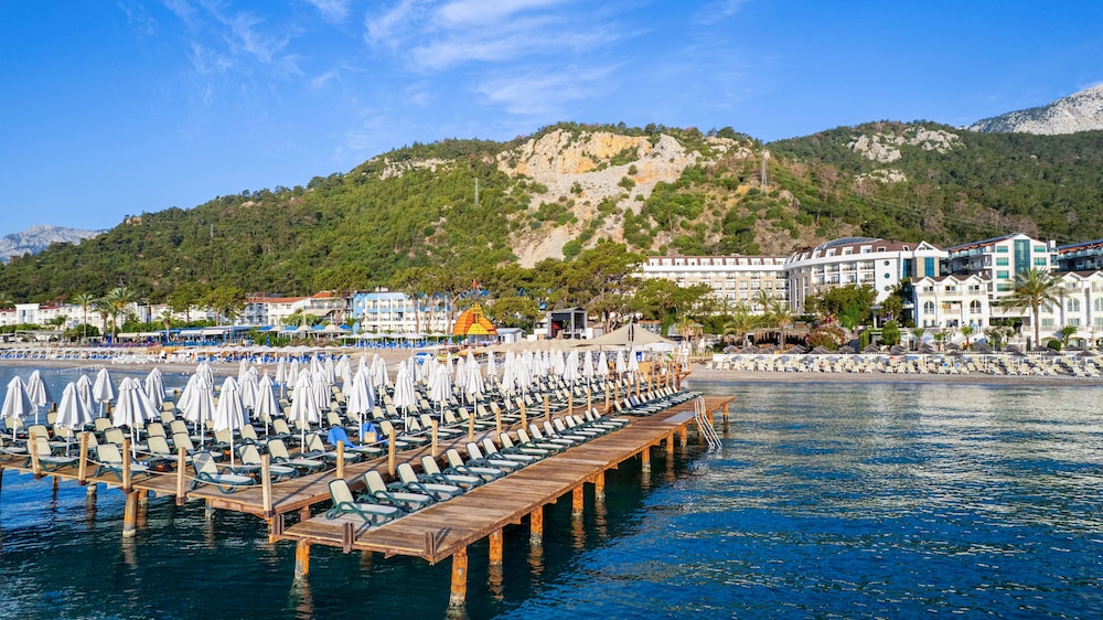 Sunland Resort Beldibi - All inclusive — Beach in Kemer
