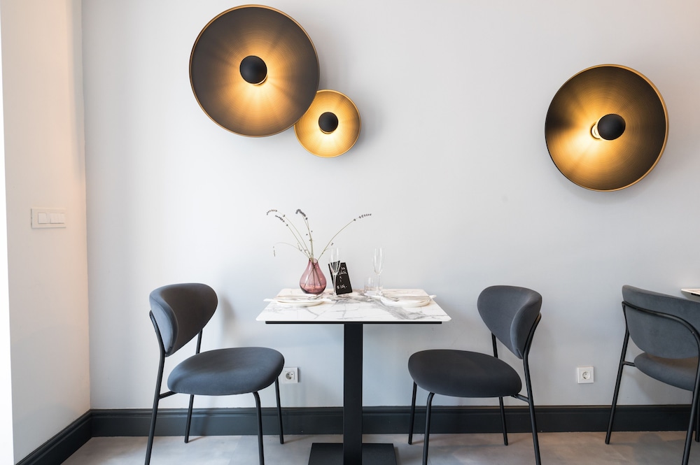 Doma Zagreb — Restaurant & bars in Zagreb, Zagreb (city)
