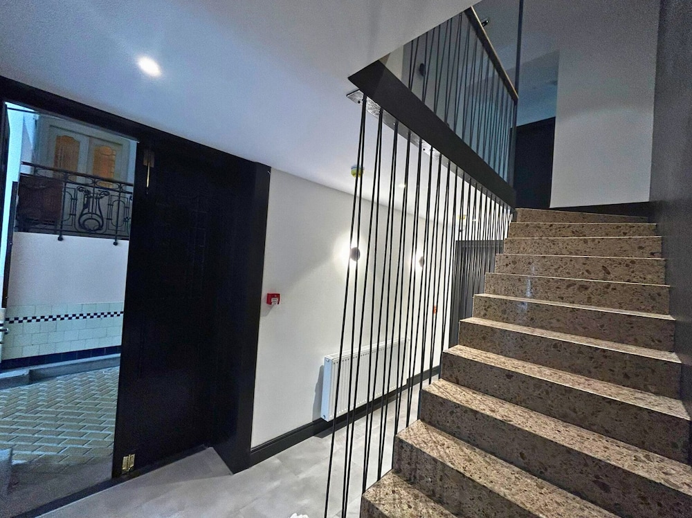 Doma Zagreb — Hotel building in Zagreb, Zagreb (city)