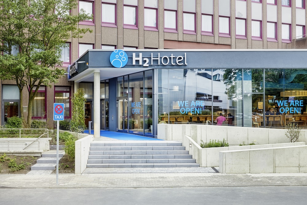 Sunday Hotel Düsseldorf Seestern — Main photo in Düsseldorf, North Rhine-Westphalia