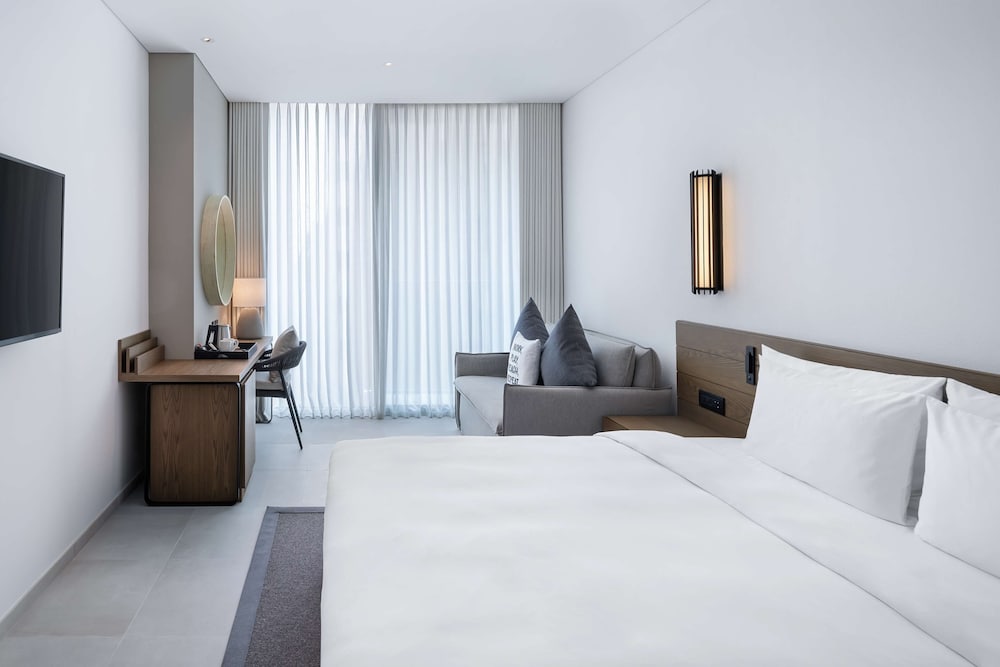 Radisson Beach Resort Palm Jumeirah — Hotel rooms in Dubai