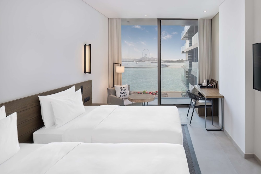 Radisson Beach Resort Palm Jumeirah — Hotel rooms in Dubai