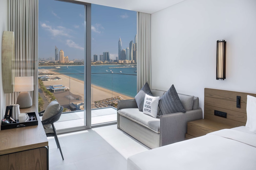 Radisson Beach Resort Palm Jumeirah — Hotel rooms in Dubai