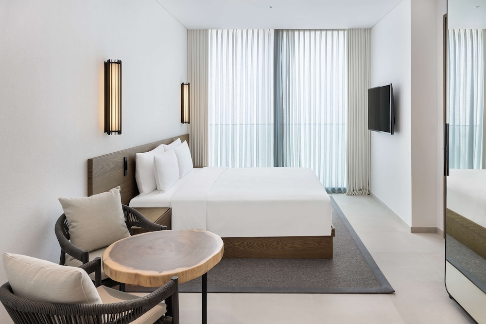 Radisson Beach Resort Palm Jumeirah — Hotel rooms in Dubai
