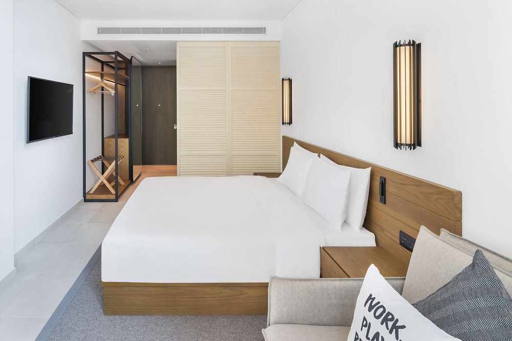 Radisson Beach Resort Palm Jumeirah — Hotel rooms in Dubai