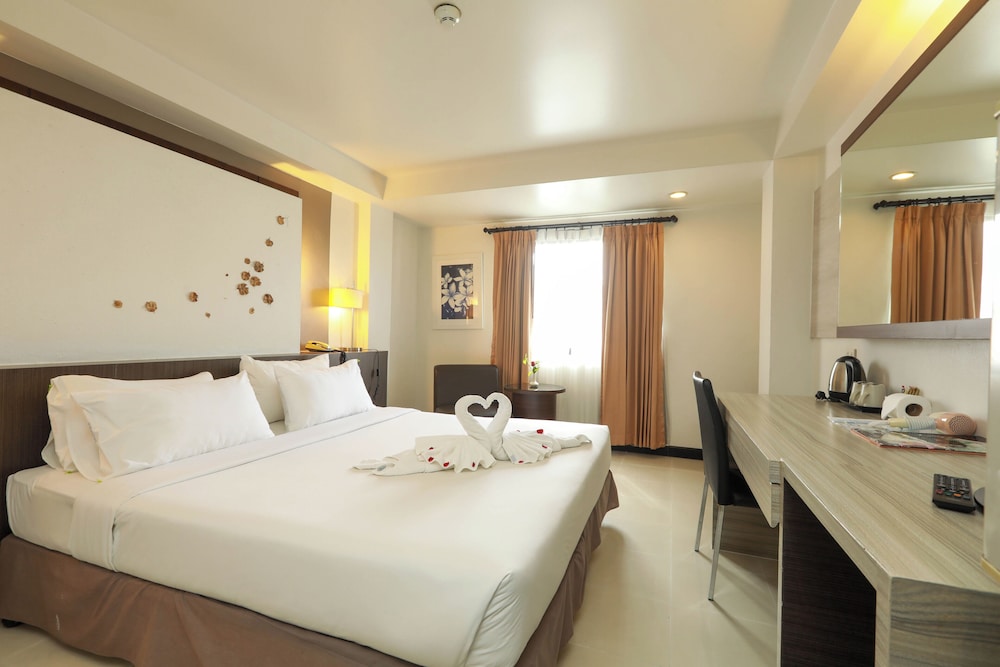 Flipper House Hotel — Hotel rooms in Pattaya, Chonburi