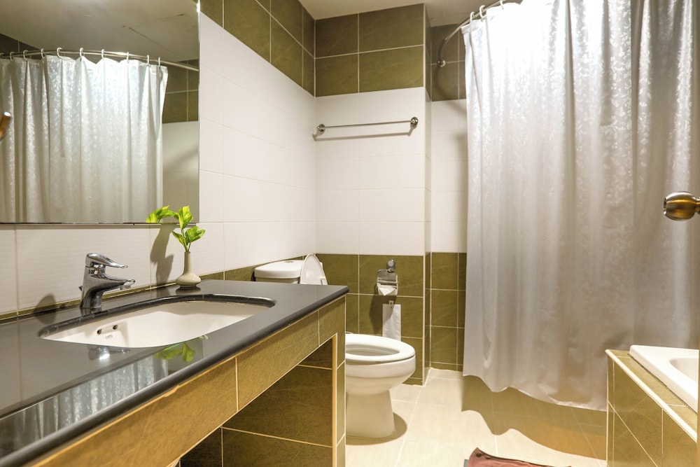 Flipper House Hotel — Hotel rooms in Pattaya, Chonburi