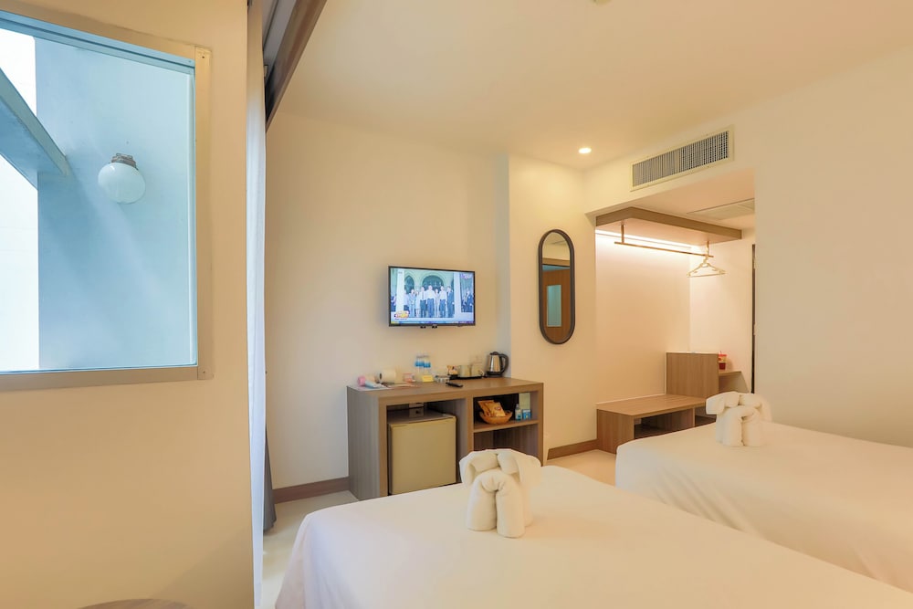 Flipper House Hotel — Hotel rooms in Pattaya, Chonburi