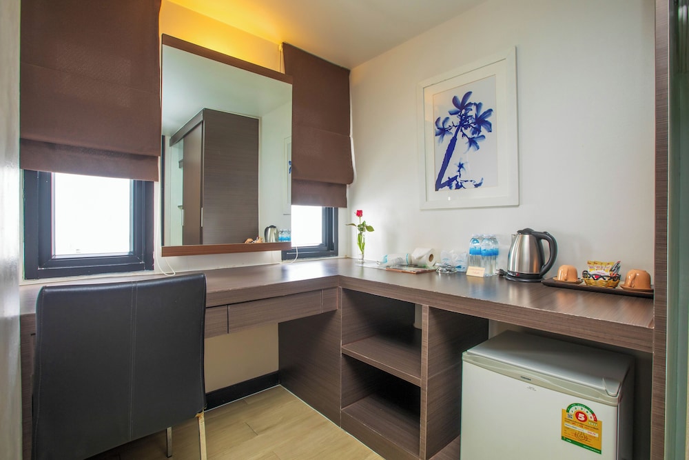 Flipper House Hotel — Hotel rooms in Pattaya, Chonburi