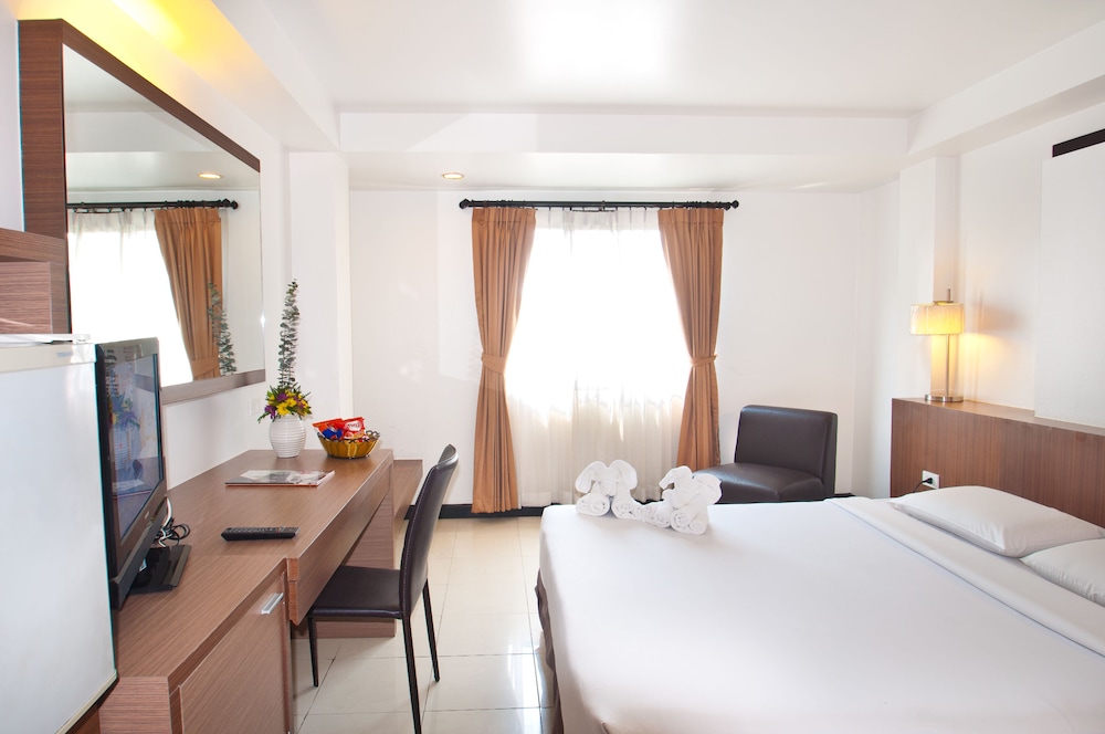Flipper House Hotel — Hotel rooms in Pattaya, Chonburi