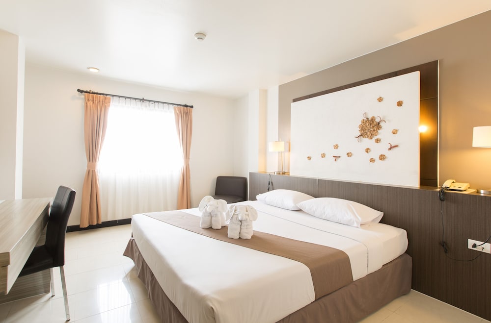 Flipper House Hotel — Hotel rooms in Pattaya, Chonburi