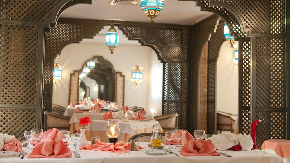 Hotel Aziza Thalasso Golf - Adults Only (à partir de 16 ans) — Restaurant & bars in Hammamet, Nabeul