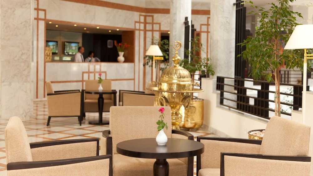 Hotel Aziza Thalasso Golf - Adults Only (à partir de 16 ans) — Hotel building in Hammamet, Nabeul